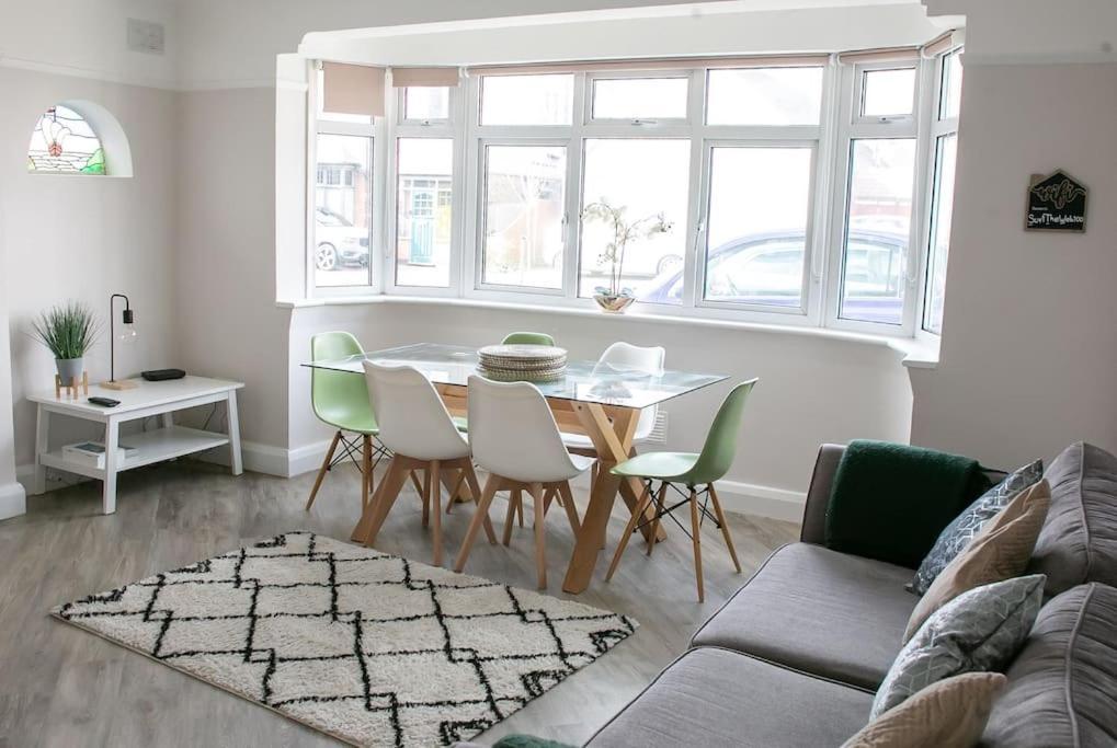 Coastal Haven In Leigh-On-Sea Apartment เซาเทนด์ ออน ซี ภายนอก รูปภาพ