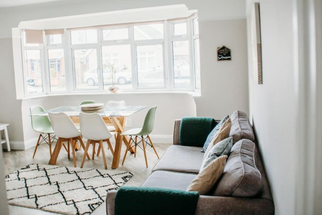 Coastal Haven In Leigh-On-Sea Apartment เซาเทนด์ ออน ซี ภายนอก รูปภาพ